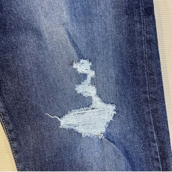 Levi's Distressed Blue Jeans Ribcage straight ankle 29×27 - Picture 2 of 5